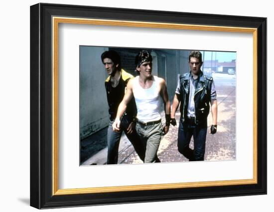 RUMBLE FISH, 1983 directed by FRANCIS FORD COPPOLA Nicolas Cage, Matt Dillon and Chris Penn (photo)-null-Framed Photo