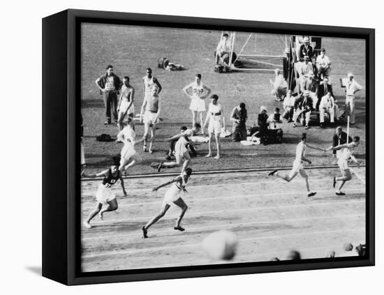 Running in the 1932 Olympics in Los Angeles-null-Framed Premier Image Canvas