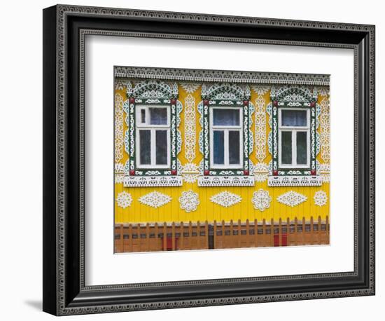 Russia, Ivanovo Oblast, Golden Ring, Plyos, House with Traditional Russian Architecture-Walter Bibikow-Framed Photographic Print