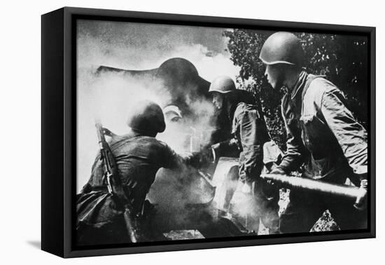 Russian Artillery in Action, Eastern Front, 1943-null-Framed Premier Image Canvas