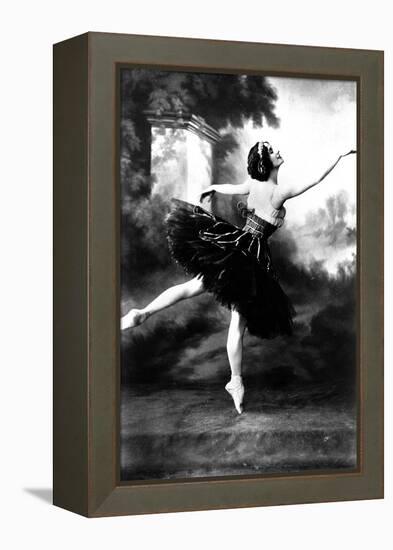 Russian Dancer Anna Pavlova (1881-1931) Here in the 10'S-null-Framed Stretched Canvas