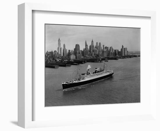 S.S. Washington on the Hudson River-null-Framed Photographic Print