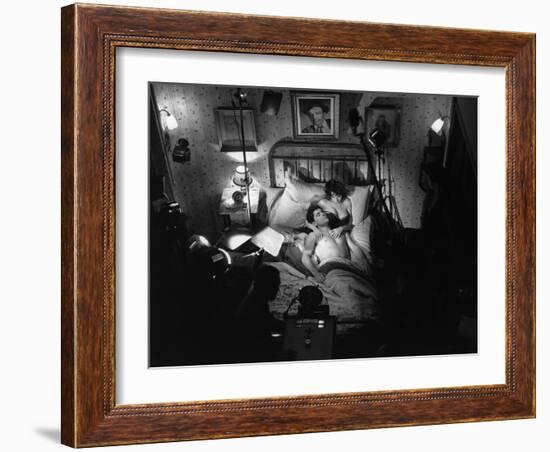 Sacha Distel and Bernadette Lafont sur le tournage du film LES MORDUS (The Delinquents) by Rene Jol-null-Framed Photo