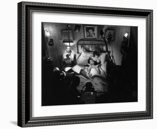 Sacha Distel and Bernadette Lafont sur le tournage du film LES MORDUS (The Delinquents) by Rene Jol-null-Framed Photo