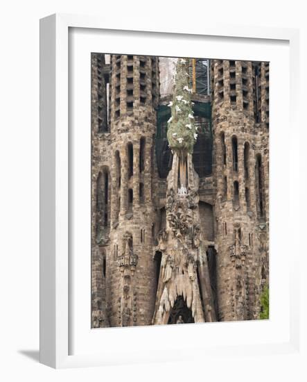 Sagrada Familia Cathedral by Gaudi, UNESCO World Heritage Site, Barcelona, Catalunya, Spain-Nico Tondini-Framed Photographic Print