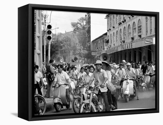 Saigon Curfew 1975-Nick Ut-Framed Premier Image Canvas