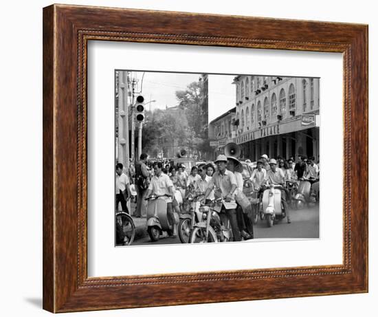 Saigon Curfew 1975-Nick Ut-Framed Photographic Print