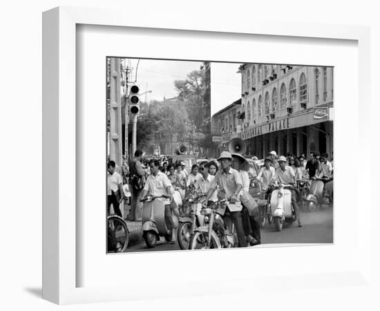 Saigon Curfew 1975-Nick Ut-Framed Photographic Print