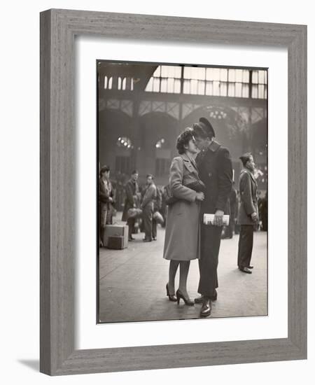 Sailor Kissing His Girlfriend Goodbye before Returning to Duty, Pennsylvania Station-Alfred Eisenstaedt-Framed Photographic Print