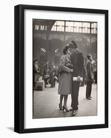 Sailor Kissing His Girlfriend Goodbye before Returning to Duty, Pennsylvania Station-Alfred Eisenstaedt-Framed Photographic Print