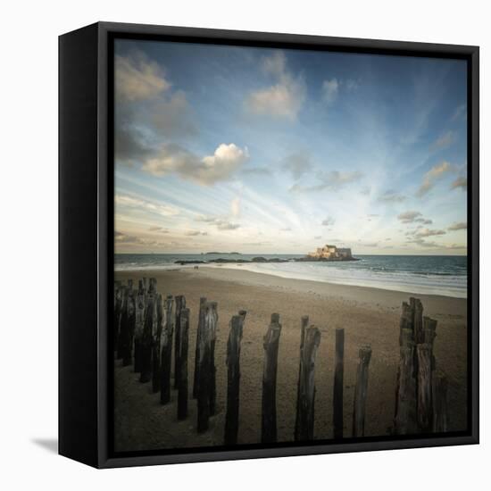 Saint Malo beach in Brittany - square-Philippe Manguin-Framed Premier Image Canvas