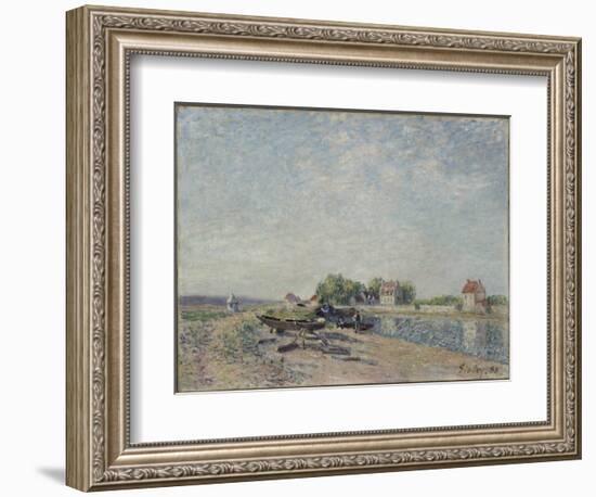 Saint-Mammès, Loing Canal, 1885 (Oil on Canvas)-Alfred Sisley-Framed Giclee Print