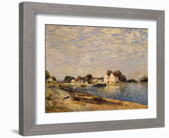 Saint-Mammes, on the Banks of the Loing-Alfred Sisley-Framed Giclee Print