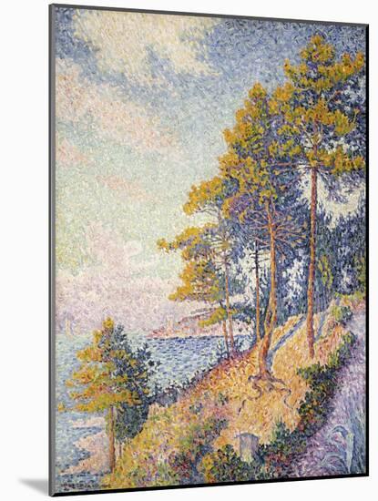 Saint Tropez, der Küstenweg (Saint Tropez, le Sentier Côtier). 1902-Paul Signac-Mounted Giclee Print