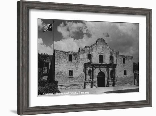 San Antonio, Texas - The Alamo-Lantern Press-Framed Art Print