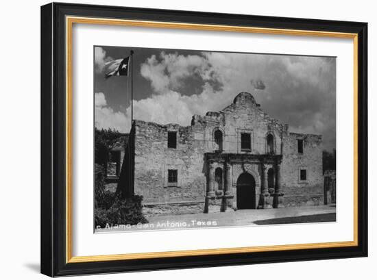 San Antonio, Texas - The Alamo-Lantern Press-Framed Art Print
