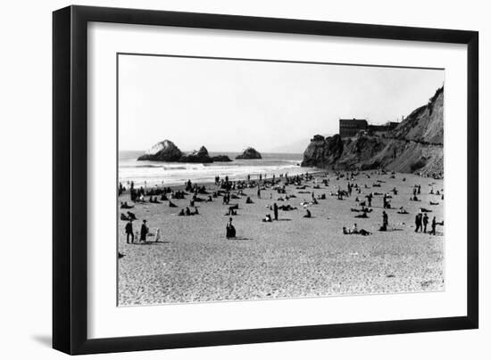 San Francisco, CA Cliff House and Beach Scene Photograph - San Francisco, CA-Lantern Press-Framed Art Print