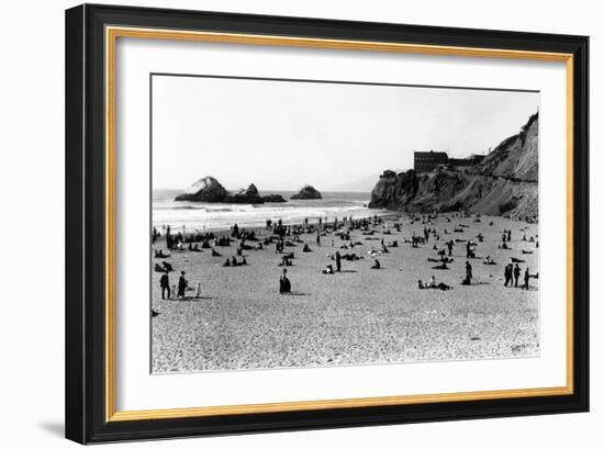 San Francisco, CA Cliff House and Beach Scene Photograph - San Francisco, CA-Lantern Press-Framed Art Print