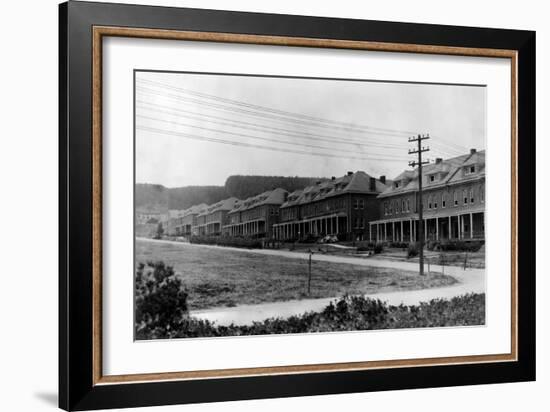 San Francisco, CA Presidio Enlisted Mens Quarters Photograph - San Francisco, CA-Lantern Press-Framed Art Print