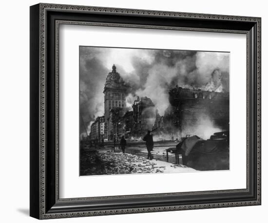 San Francisco Earthquake-null-Framed Photographic Print