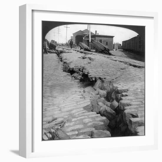 San Francisco Earthquake-null-Framed Giclee Print