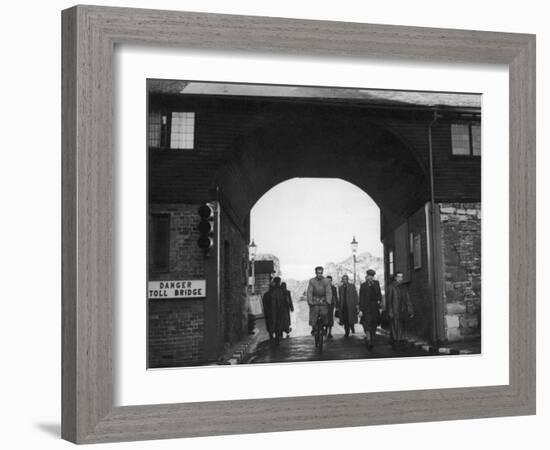 Sandwich WWII-Robert Hunt-Framed Photographic Print