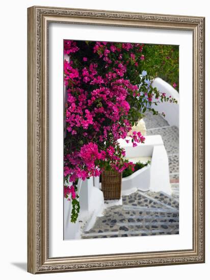 Santorini-mikdam-Framed Photographic Print