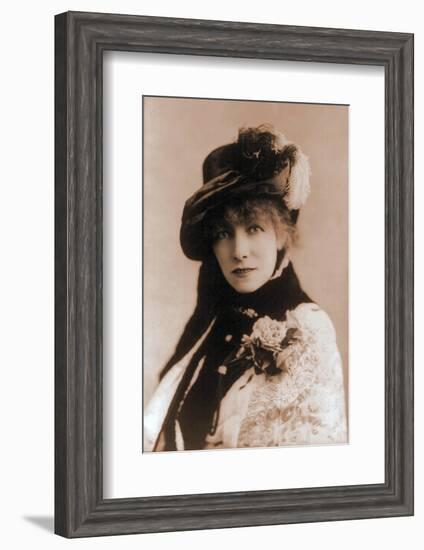 Sarah Bernhardt, French Actress, 1880-null-Framed Photo