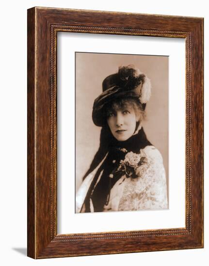 Sarah Bernhardt, French Actress, 1880-null-Framed Photo