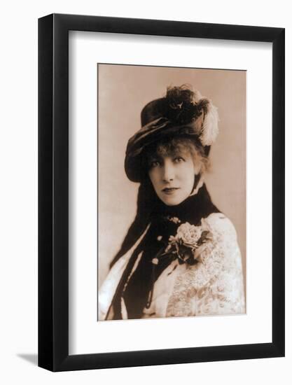 Sarah Bernhardt, French Actress, 1880-null-Framed Photo