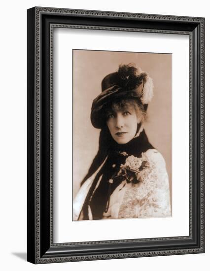 Sarah Bernhardt, French Actress, 1880-null-Framed Photo