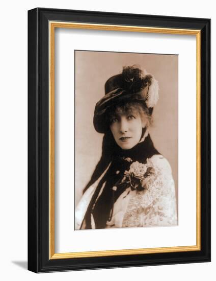 Sarah Bernhardt, French Actress, 1880-null-Framed Photo