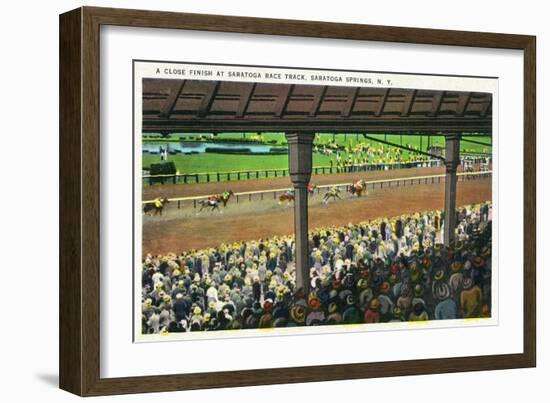 Saratoga Springs, New York - A Close Finish Scene-Lantern Press-Framed Art Print