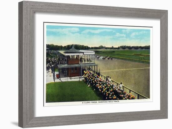 Saratoga Springs, New York - View of a Close Finish at the Horse Race Track, c.1914-Lantern Press-Framed Art Print