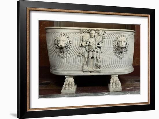 Sarcophage à strigiles : berger et têtes de lions-null-Framed Giclee Print