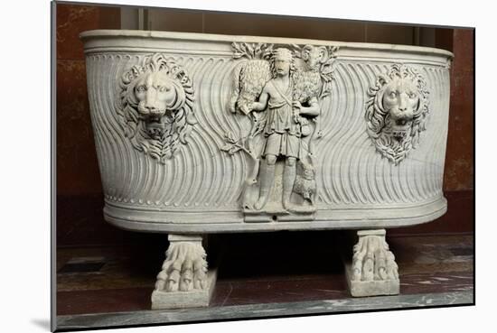 Sarcophage à strigiles : berger et têtes de lions-null-Mounted Giclee Print