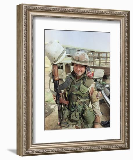 Saudi Arabia Army U.S. Troops Women Tanya Brinkley-David Longstreath-Framed Photographic Print