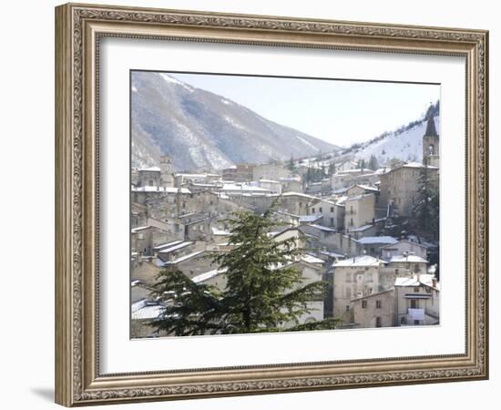 Scanno, Abruzzi, Italy, Europe-Oliviero Olivieri-Framed Photographic Print