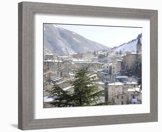 Scanno, Abruzzi, Italy, Europe-Oliviero Olivieri-Framed Photographic Print