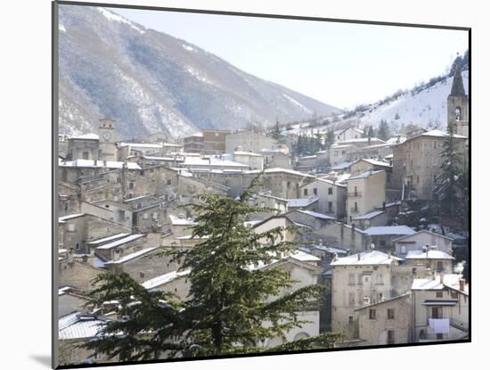 Scanno, Abruzzi, Italy, Europe-Oliviero Olivieri-Mounted Photographic Print