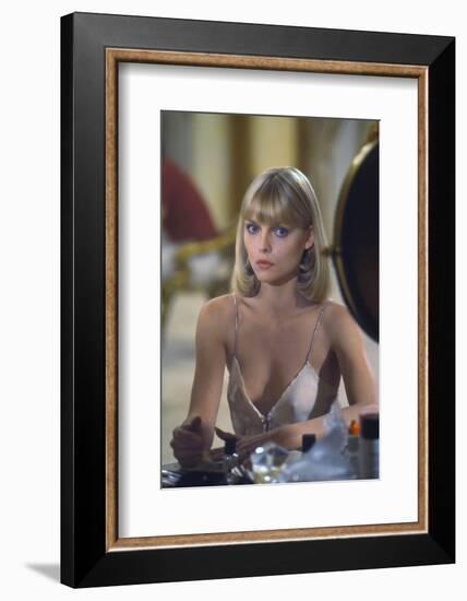 SCARFACE, 1983 directed by BRIAN by PALMA Michelle Pfeiffer (photo)-null-Framed Photo