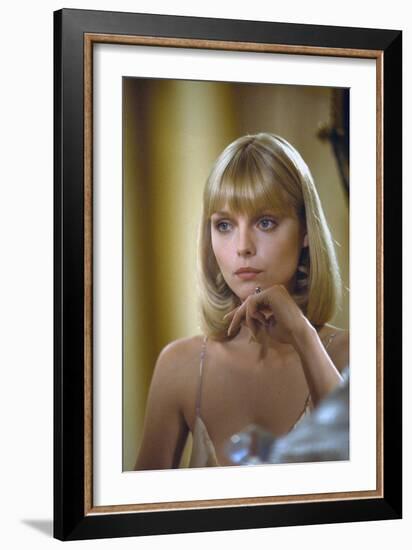 Scarface 1983 Directed by Brian De Palma Michelle Pfeiffer-null-Framed Photo