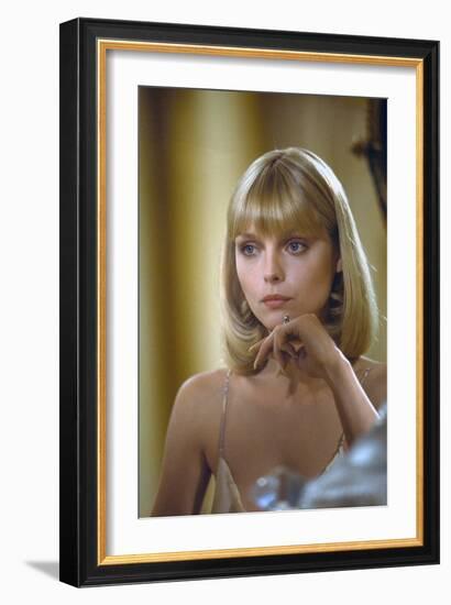 Scarface 1983 Directed by Brian De Palma Michelle Pfeiffer-null-Framed Photo