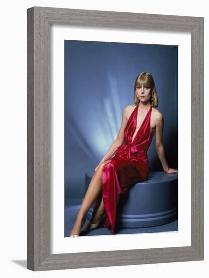 Scarface 1983 Directed by Brian De Palma Michelle Pfeiffer-null-Framed Photo