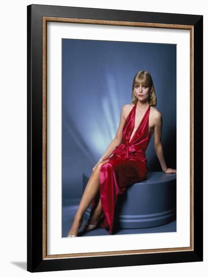 Scarface 1983 Directed by Brian De Palma Michelle Pfeiffer-null-Framed Photo