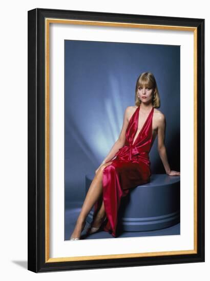 Scarface 1983 Directed by Brian De Palma Michelle Pfeiffer-null-Framed Photo