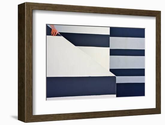 scendendo-paolo luxardo-Framed Photographic Print