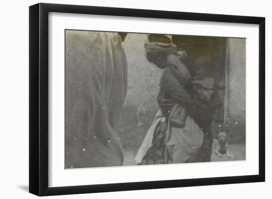 Scène de rue à Biskra ; mère portant son enfant dans le dos-Henri Jacques Edouard Evenepoel-Framed Giclee Print