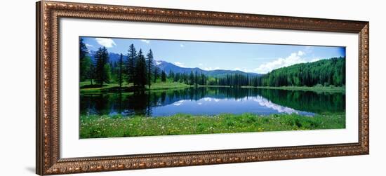 Scenic Co-null-Framed Photographic Print