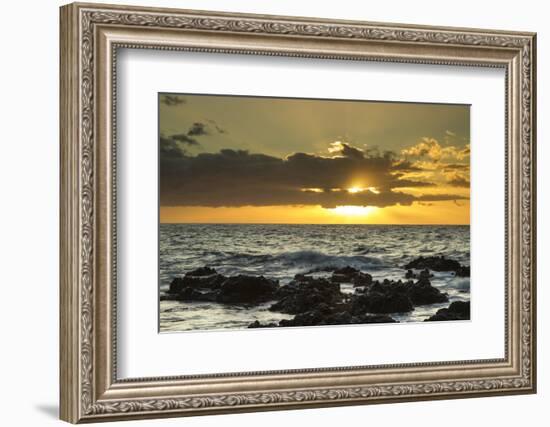 Scenic of Ocean Sunset, Kihe, Maui, Hawaii, USA-Jaynes Gallery-Framed Photographic Print